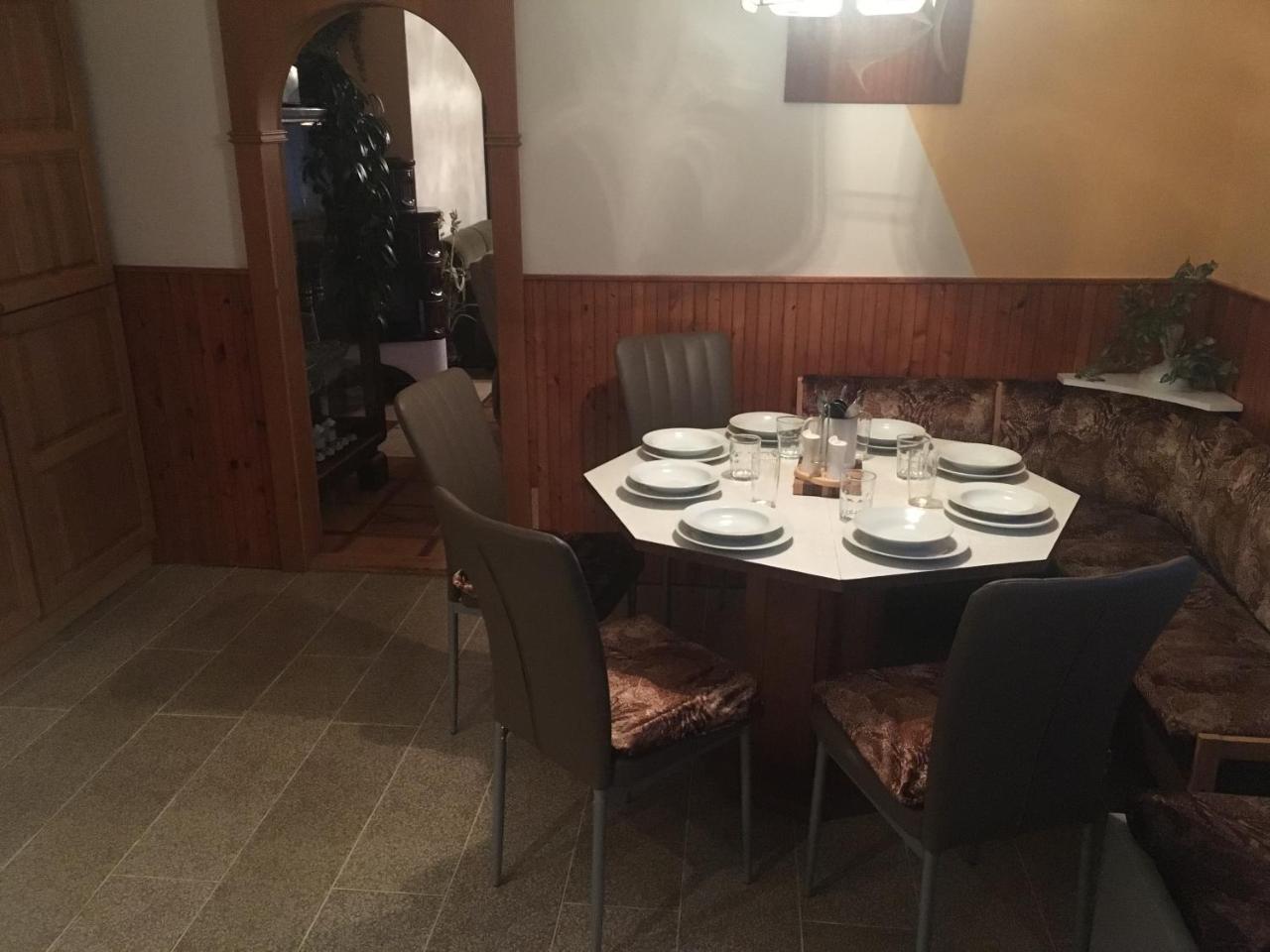 شقة Apartman Olesnik المظهر الخارجي الصورة