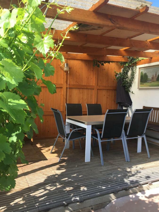 شقة Apartman Olesnik المظهر الخارجي الصورة
